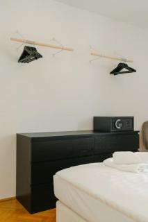 Hip APT perfect for 4 or 6, great district, metro - Vienne - 5