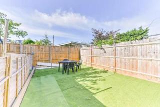 Amazing 4 bed house in Kingston - 4