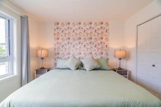 Spacious 3BR Urban Escape W 2 FREE Parking Spots - Laflèche - 9