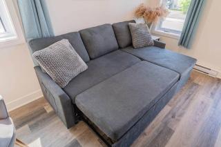 Spacious 3BR Urban Escape W 2 FREE Parking Spots - Laflèche - 4
