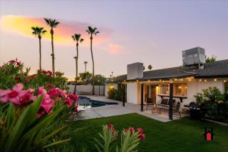 Prime Location Private Pool Hot Tub BBQ Area Office! - 5