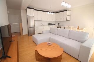 Motra Apartment - Gjashtë - 5