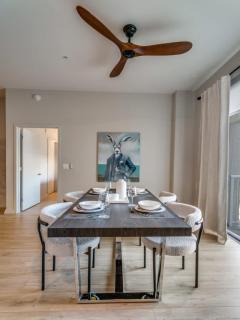 Modern Luxe Apt West Village - Dallas - 5