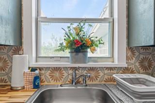 Riverside Retreat Waterfront, Fishing, Parks Music - 3