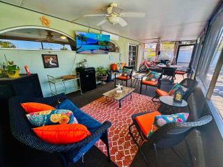 Mermaids Cove Heated Pool Jacuzzi Firepit Beach Access - Lantana - 8