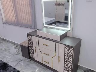 Kim's 2 bedroom Apartment - 9