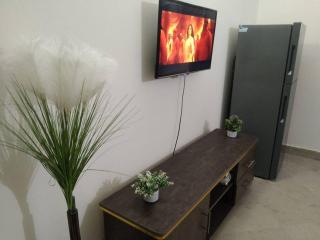 Luxurious 2 Bed Family Entire Apartment with All Amenities - Islamabad - 2