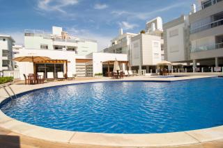 Cond. c/ Piscina e Academia, 350m da Praia P1793 - Florianópolis - 0