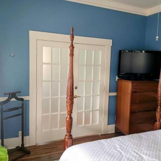 The Blue Herron 1868 Historic District Cottage - 4