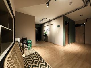 Nuevo estudio cerca de Plaza Mayor NID101 By Roots Rentals - 3