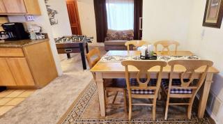 Hot Air Balloon Haven, King Bed, Office, Foosball, Crib - Albuquerque - 3