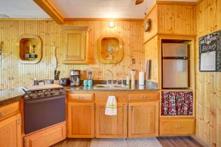 Da Boat House with World-Class Bayou Fishing! - 3