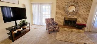 Hot Air Balloon Haven, King Bed, Office, Foosball, Crib - Albuquerque - 2