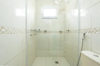 Casa Completa com Piscina Churrasqueira Sinuca Wi-Fi e Garagem para 4 Carros a 350m da Praia Acomoda 12 Pessoas, 4 Quartos com Ar-Condicionado - Piçarras - 7
