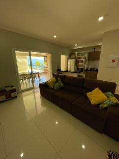 Apartamento na avenida da praia e churrasqueira privativa - Caraguatatuba - 2