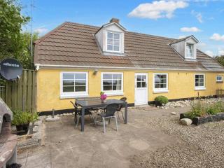 6 person holiday home in Ringkøbing-By Traum - 0