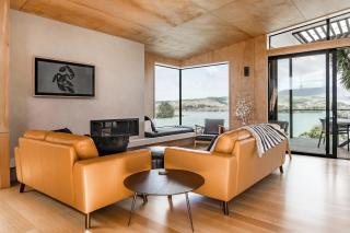 On Point House - Raglan - 1