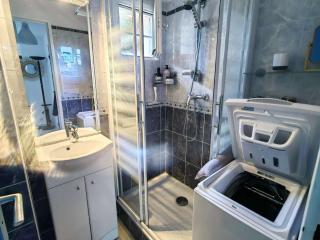 Spacieux T2 climatisé avec parking, terrasse et Wi-Fi - FR-1-607-205 - 8