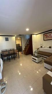 Sunny Villa - Angeles - 4