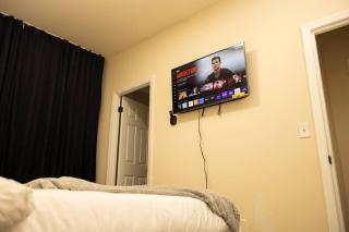 Paloma - Lux Industrial Townhome - Newark - 2