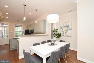 Elegant 5BR home near Capitol Hill! Free Parking! - Washington - 6
