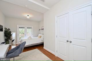 Elegant 5BR home near Capitol Hill! Free Parking! - Washington - 4