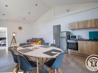 Gîte Moderne et Confortable Proche Cholet, Nantes et Puy du Fou, avec Terrasse et Près d'un Étang - FR-1-622-43 - - 4