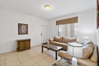 Huge Screened Patio That Overlooks Lake Buck, Near Famous Attractions!! - Orlando - 2
