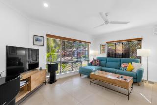 3-Bed Family Home with Pool & BBQ by the Beach - Clifton Beach - 6