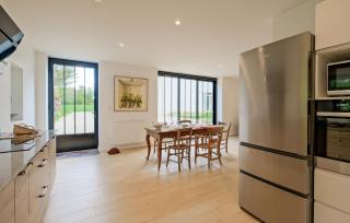 Gorgeous Home In Gans With Kitchen - 4