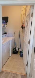 Nice Condo on Nature Preserve - Dublin - 4