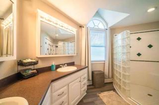 Cozy lake front home with beach - Mayhew - 1