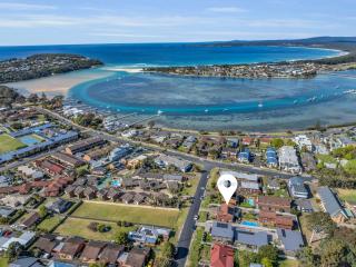 Harbour Lights - townside with a pool - Merimbula - 9
