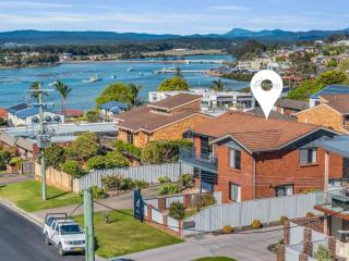 Harbour Lights - townside with a pool - Merimbula - 3