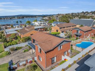 Harbour Lights - townside with a pool - Merimbula - 1