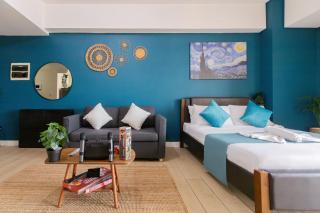 LUXX BGC Venice - Manila - 5