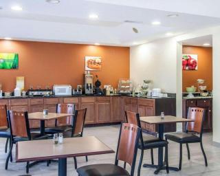 Econo Lodge Inn & Suites - Centerville - 5