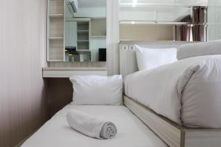 Well Furnished Studio Room at Signature Park Grande Apartment By Travelio - 3