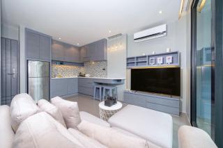 Relax & Recharge in Modern Comfort at the Hill View Tropics Kamala Suite CTG L607 - 1