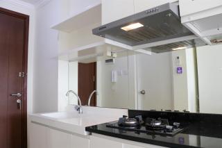 Homey and Nice Studio at Signature Park Grande Apartment By Travelio - 7