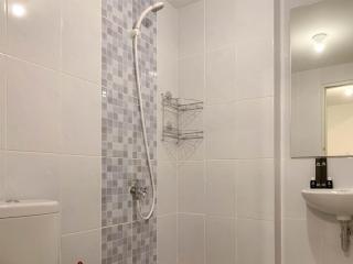 Homey and Functional 2BR Tokyo Riverside PIK 2 Apartment By Travelio - Rawalembang - 3