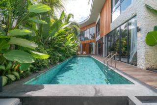 Villa Amanora & Amaluna, NEW! 2 Beautiful Adjacent Villas - 9BR Total! - Canggu - 5
