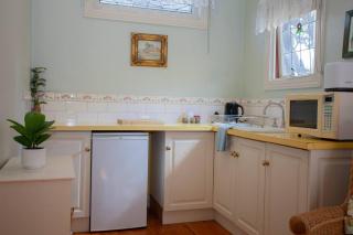 Rapunzels Cottage 1br Fairytale Studio Stay - Ballarat - 6