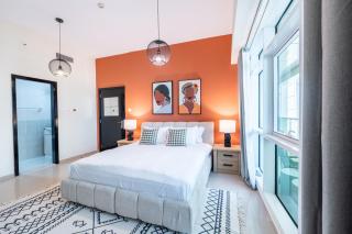 Stylish 1BR Apartment! Near Metro & Stroll to Dubai Marina - Dubai - 8
