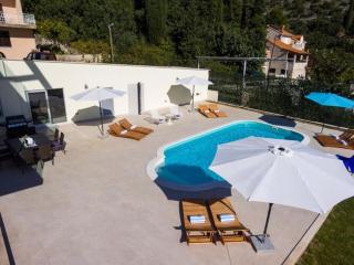 Villa Dupcic - Five-Bedroom Villa with Private Pool and Sea View - Zaton - 2