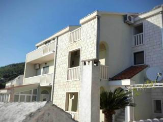 Apartments Villa Angela - Studio Apartment with Balcony and Sea View Dajana - Baška Voda - 3