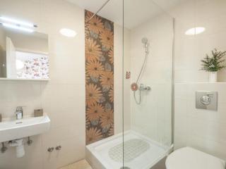Apartments Villa Angela - Studio Apartment with Balcony and Sea View Dajana - Baška Voda - 4