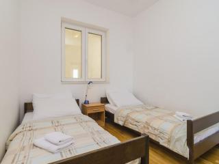 Medi Apartment - Two-Bedroom Apartment with Terrace and Sea View - Dubrovnik - 3
