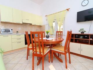 Apartments Villa Senija - Three Bedroom Apartment with Terrace and Sea View Rosemary - Blato - 6