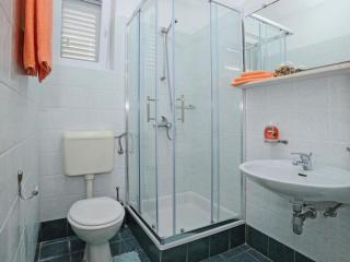 Holiday Home Odiseja- One Bedroom Apartment with Terrace and Sea View - Brsečine - 2
